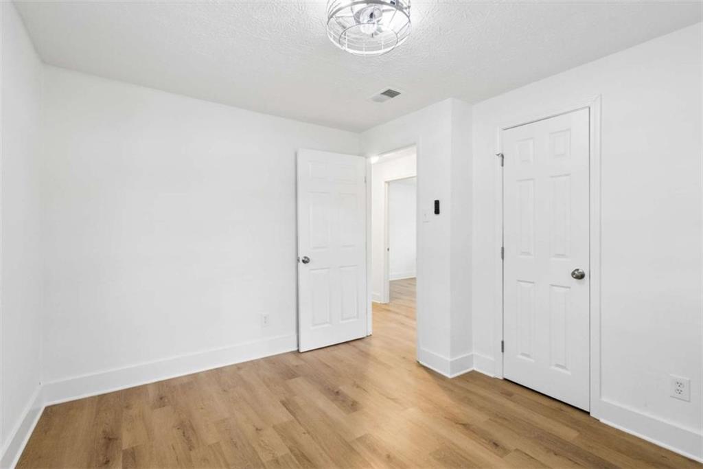 210 Douglas Street Property Photo 19