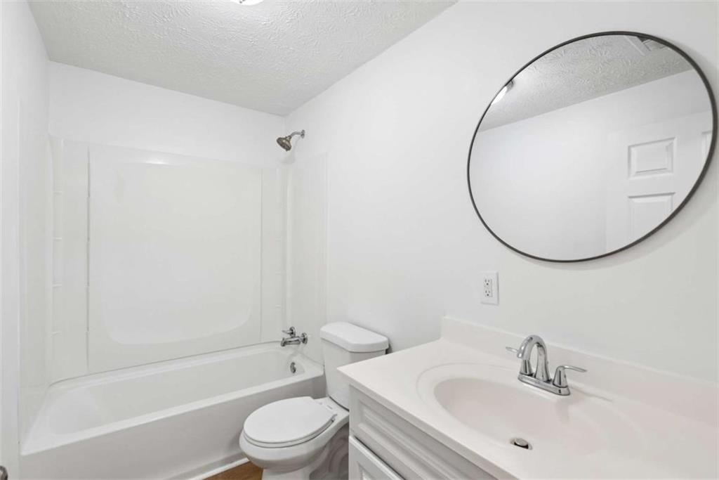 210 Douglas Street Property Photo 20