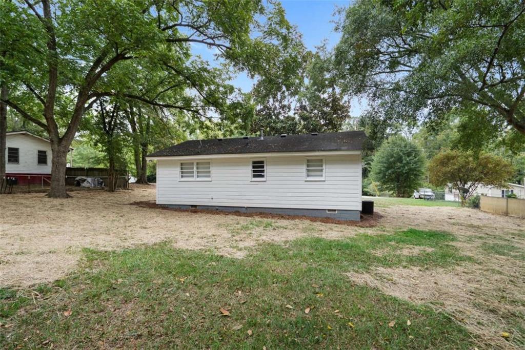 210 Douglas Street Property Photo 23
