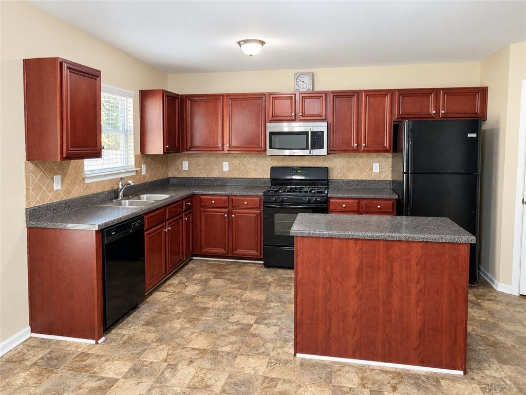 630 Ironstone Drive Property Photo 8