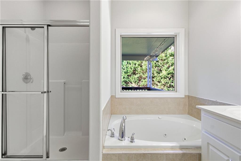 807 Caleb Drive Property Photo 28