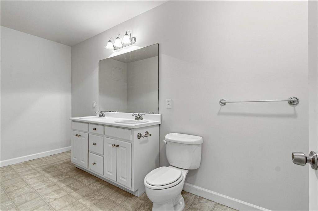 807 Caleb Drive Property Photo 32