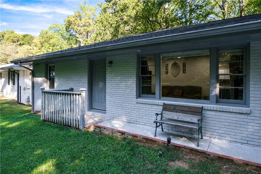 169 Herbert Drive Se Property Photo 5