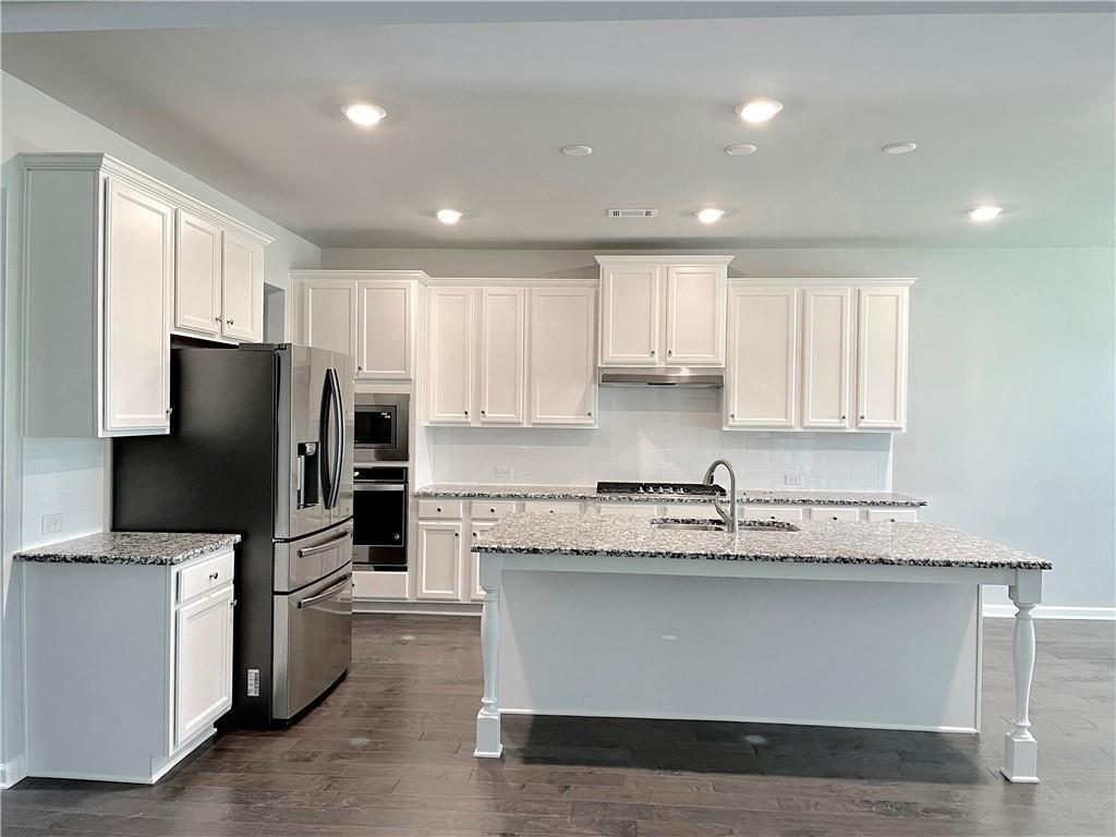 3045 Andover Trail Property Photo 13