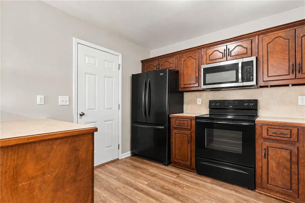 121 Cypress Court Property Photo 14