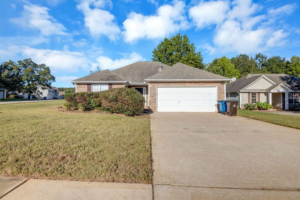 6430 Winston Trace Property Photo 1