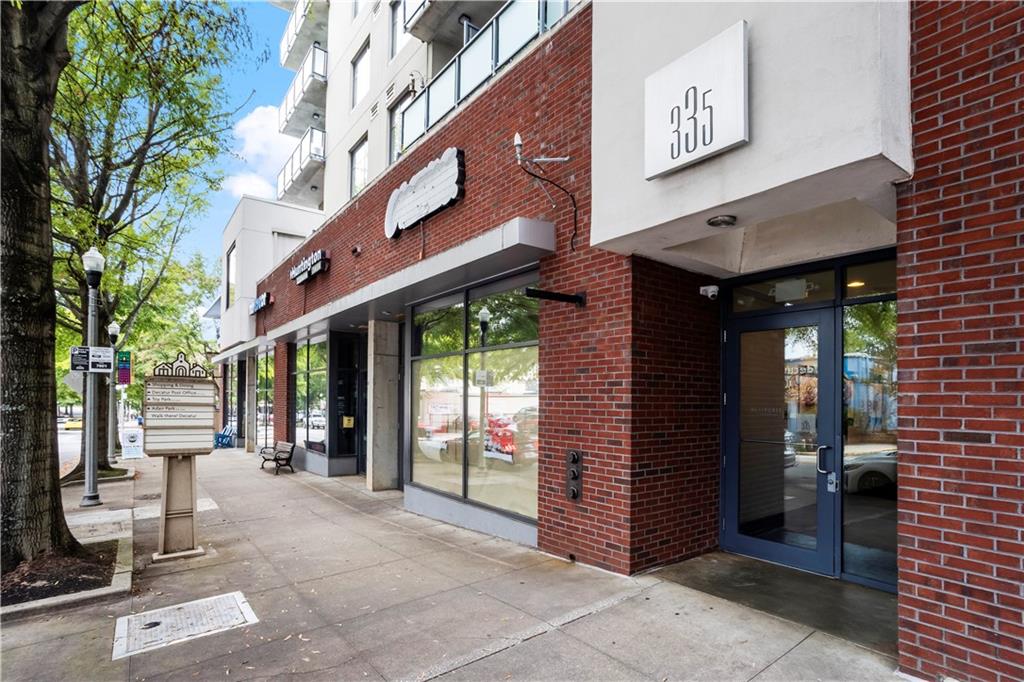 335 W Ponce De Leon Avenue Unit 408 Property Photo 1