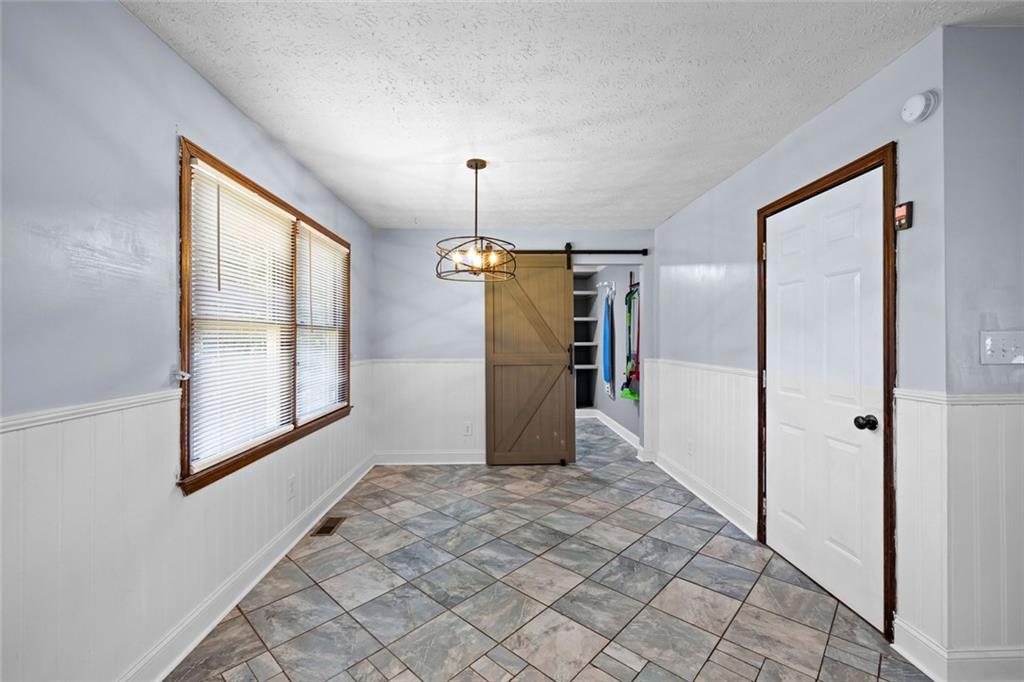 7388 Post Road Property Photo 21