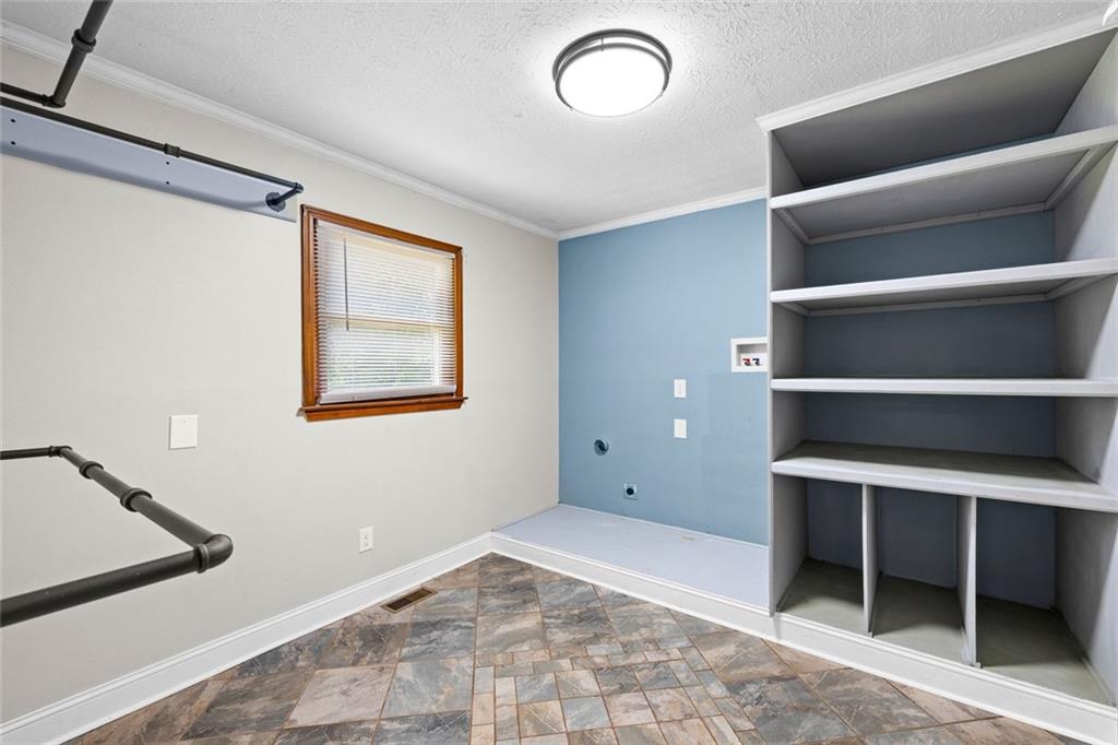 7388 Post Road Property Photo 22