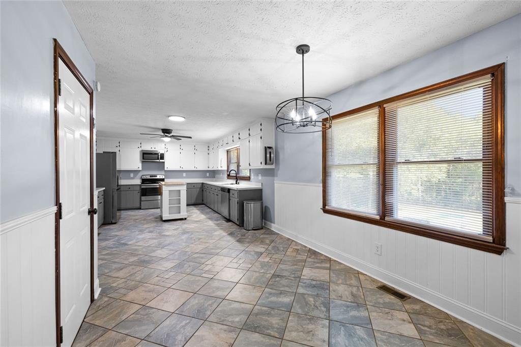 7388 Post Road Property Photo 24