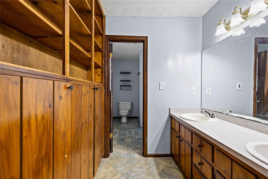 7388 Post Road Property Photo 35