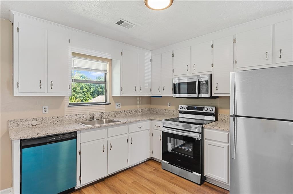 217 Tanglewood Drive Unit A Property Photo 8