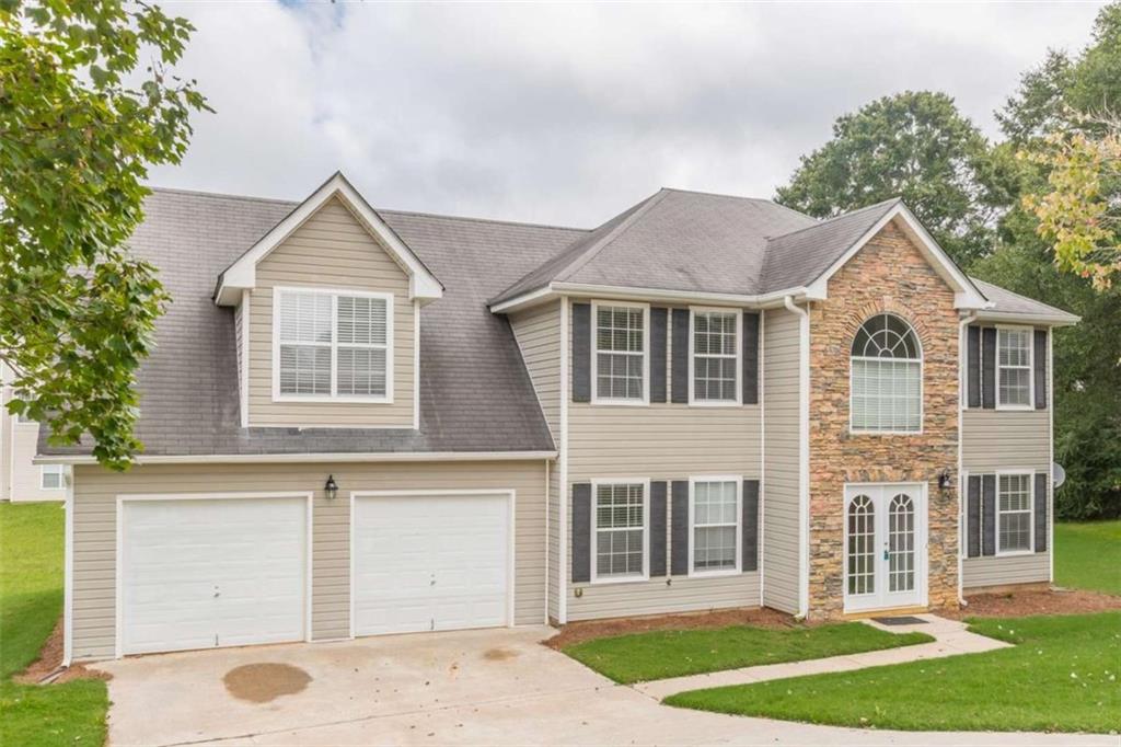 608 Chartwell Court Property Photo 1