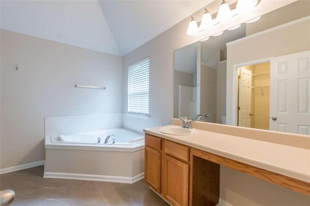 608 Chartwell Court Property Photo 26