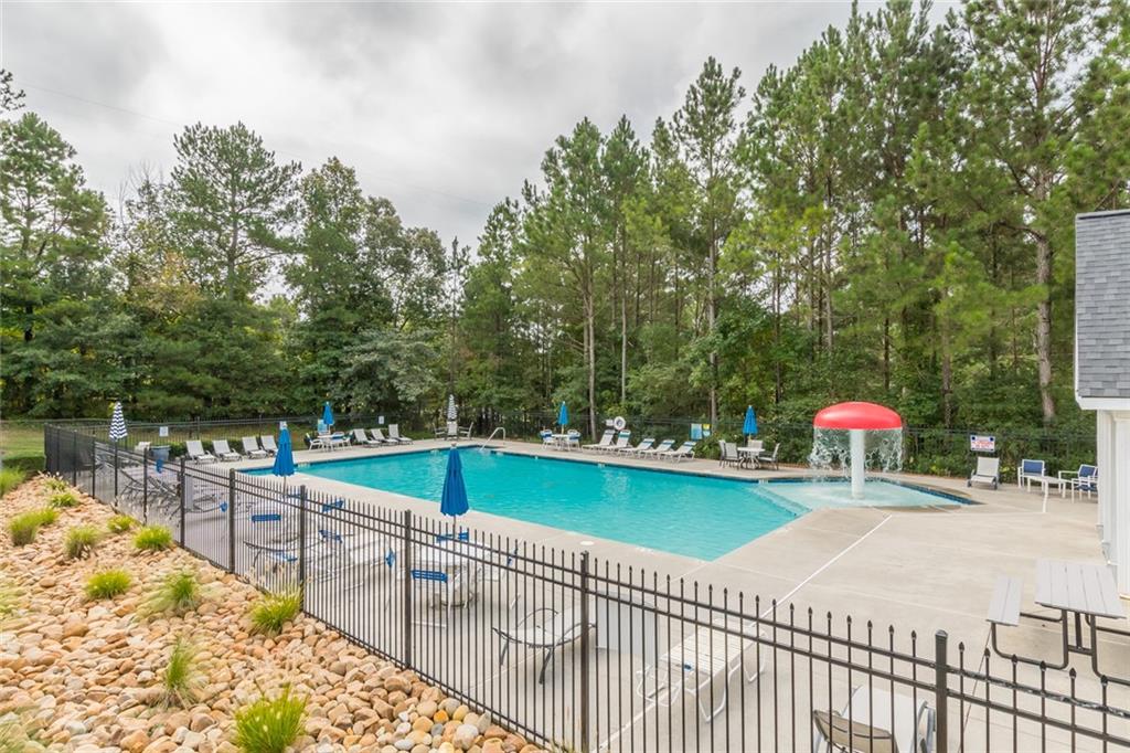608 Chartwell Court Property Photo 32