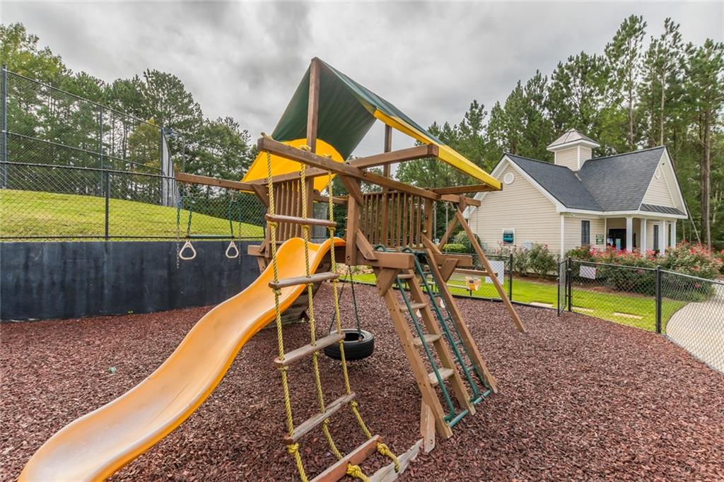 608 Chartwell Court Property Photo 33
