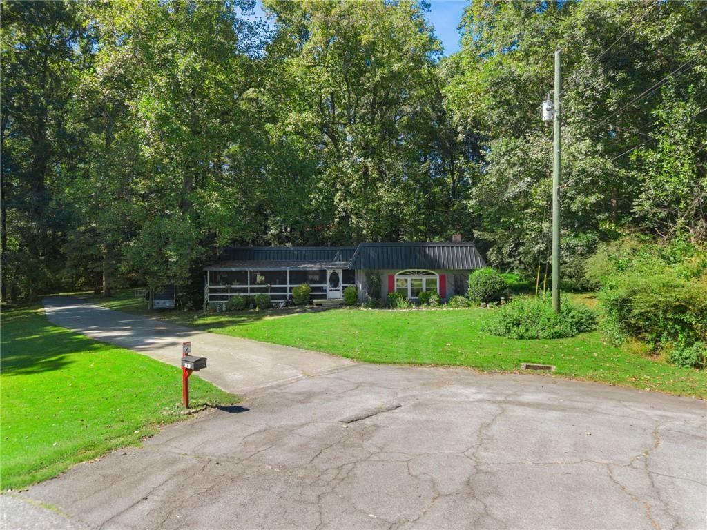 4343 Hamill Ct Property Photo 2