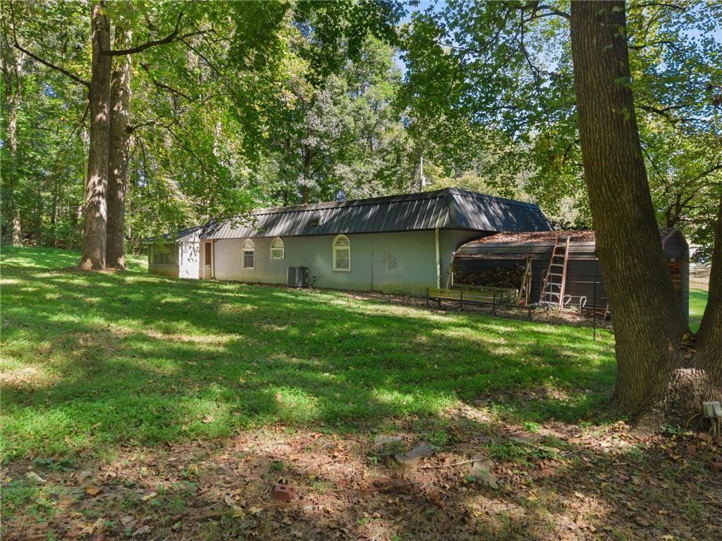 4343 Hamill Ct Property Photo 6