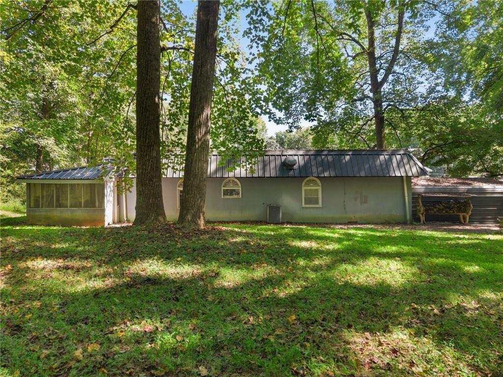 4343 Hamill Ct Property Photo 7