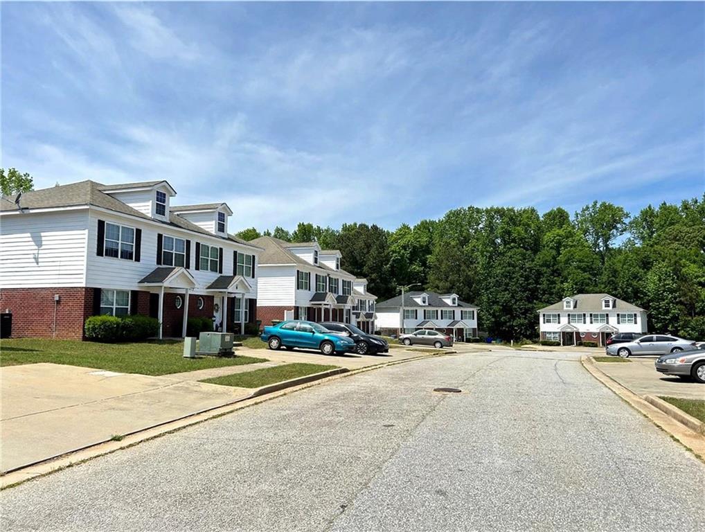 944 Old Mill Point Unit B Property Photo 14
