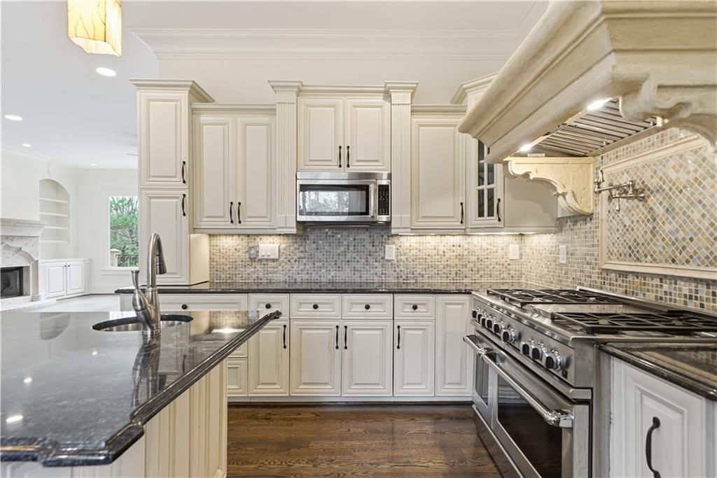 7611 Regency Circle Property Photo 28