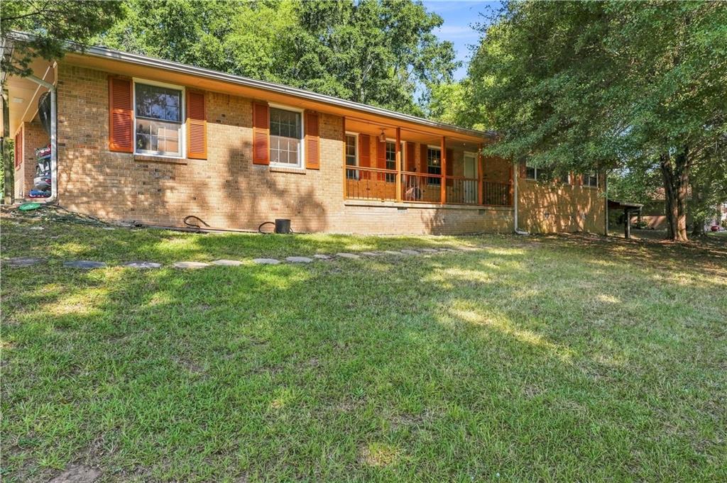 6828 Rockland Road Property Photo 1