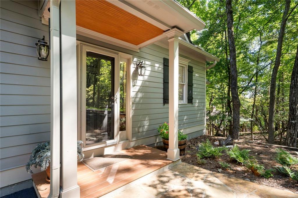 65 Red Oak Point Property Photo 2