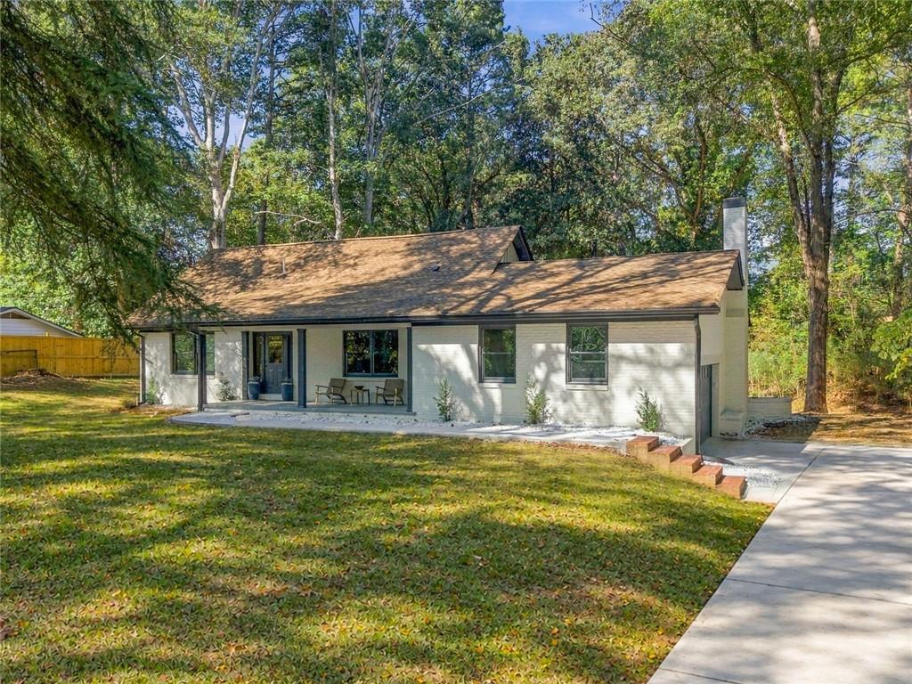 200 Riverside Drive Property Photo 1