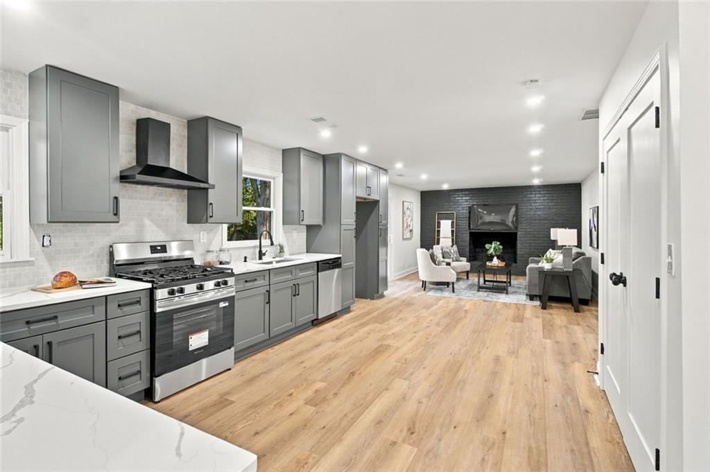 200 Riverside Drive Property Photo 1