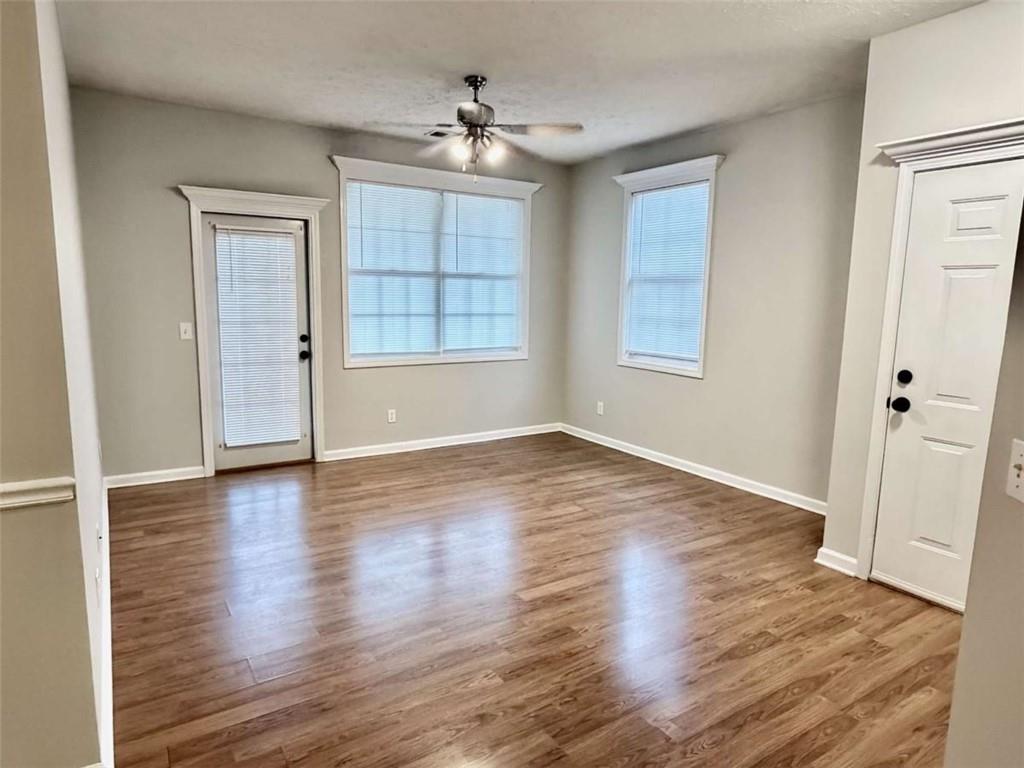 305 Windcroft Property Photo 2