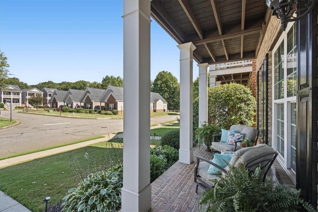 18 Park Circle Property Photo 3