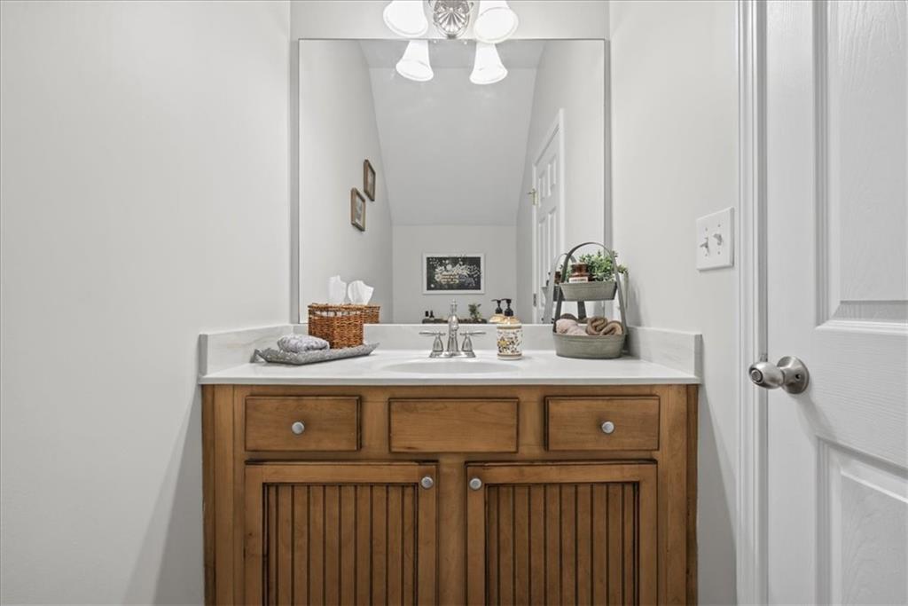 18 Park Circle Property Photo 22