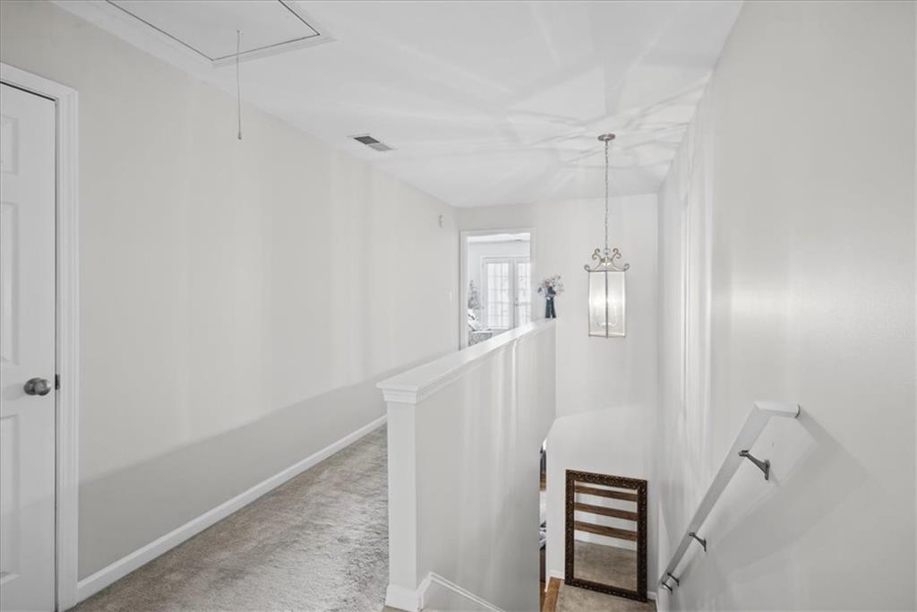 18 Park Circle Property Photo 23