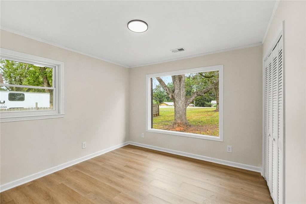 2521 Fairview Road Property Photo 13