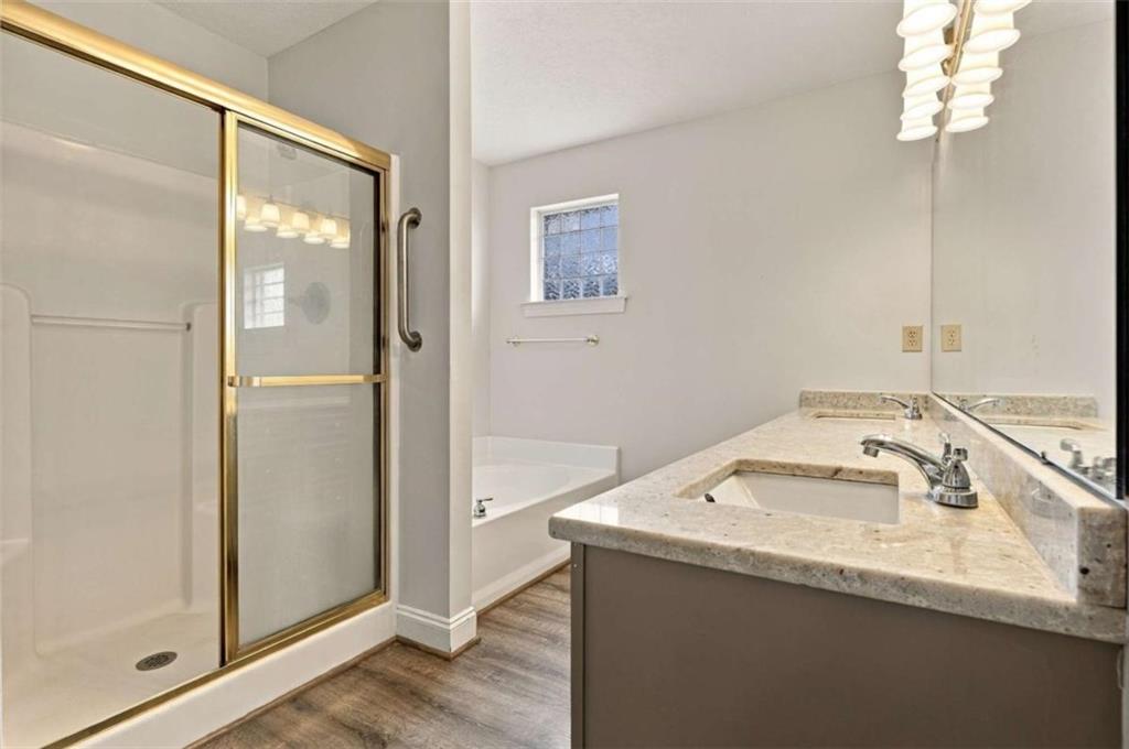 1 N Pointe Drive Ne Property Photo 14