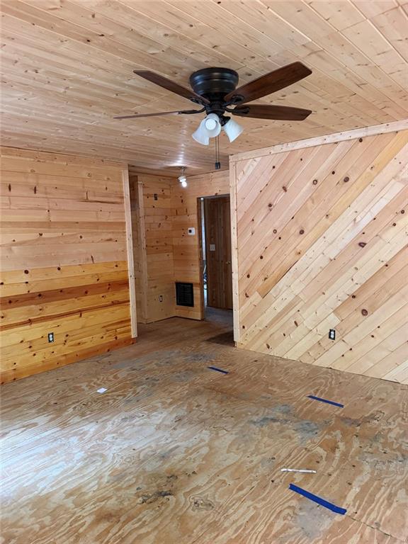425 Falcon Circle Property Photo 5
