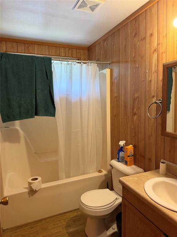 425 Falcon Circle Property Photo 12