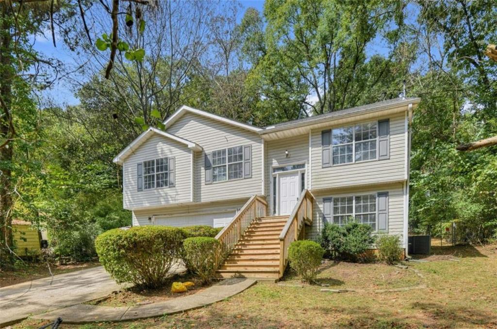215 Pinehurst Drive Property Photo 1