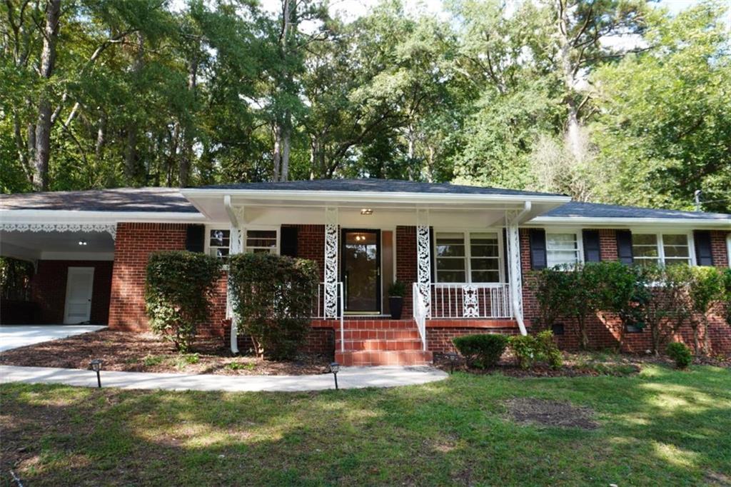 1156 Clydedale Drive Nw Property Photo 1