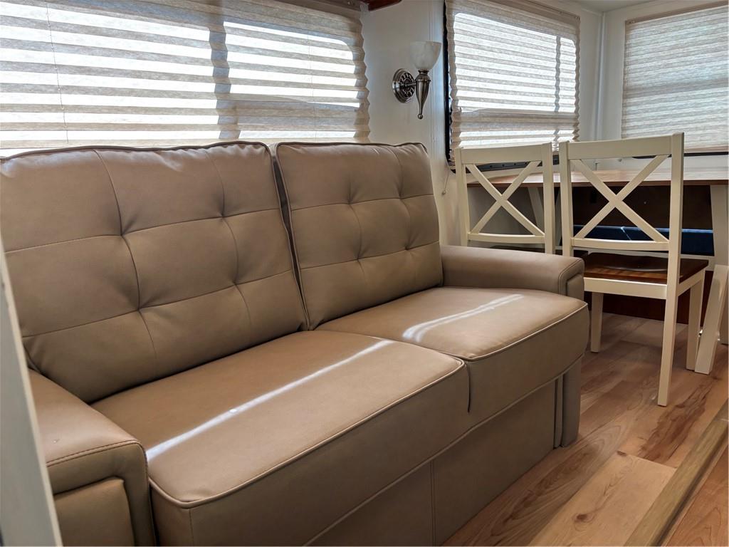 379 Peaceful Loop Property Photo 10