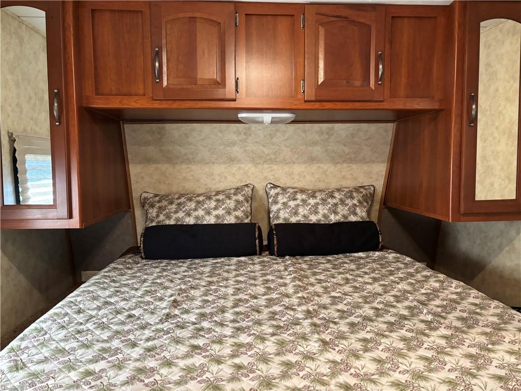 379 Peaceful Loop Property Photo 11
