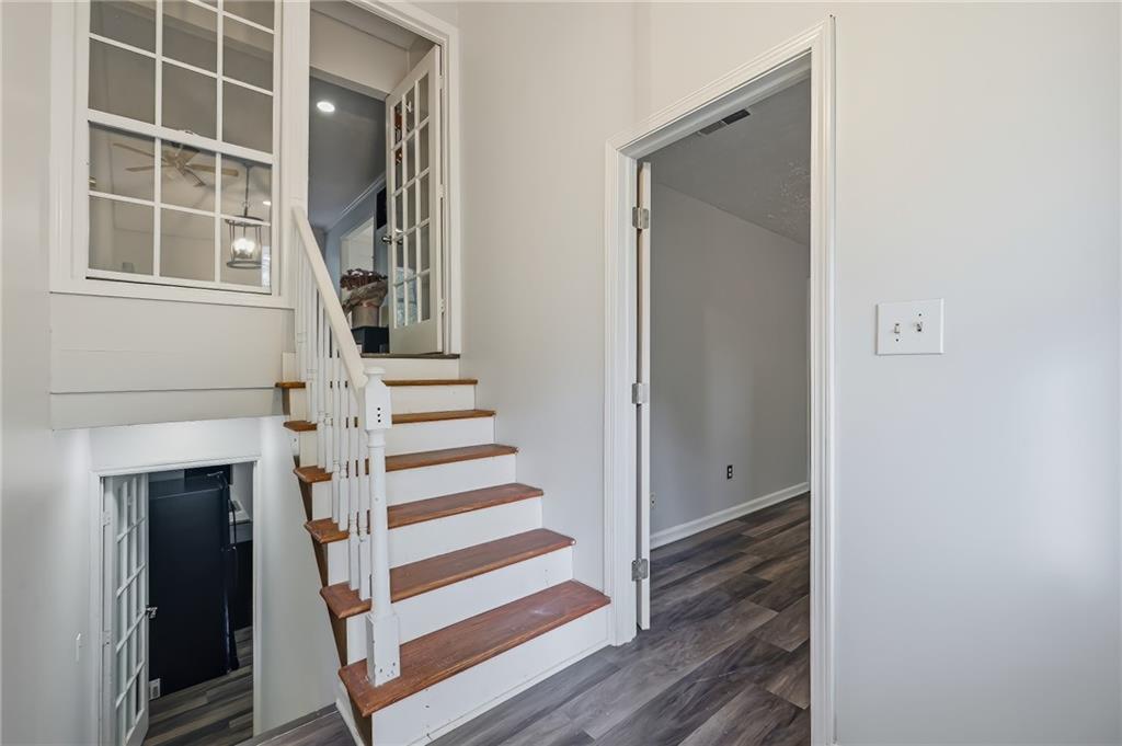 2616 Selman Drive Unit Top Duplex Property Photo 4