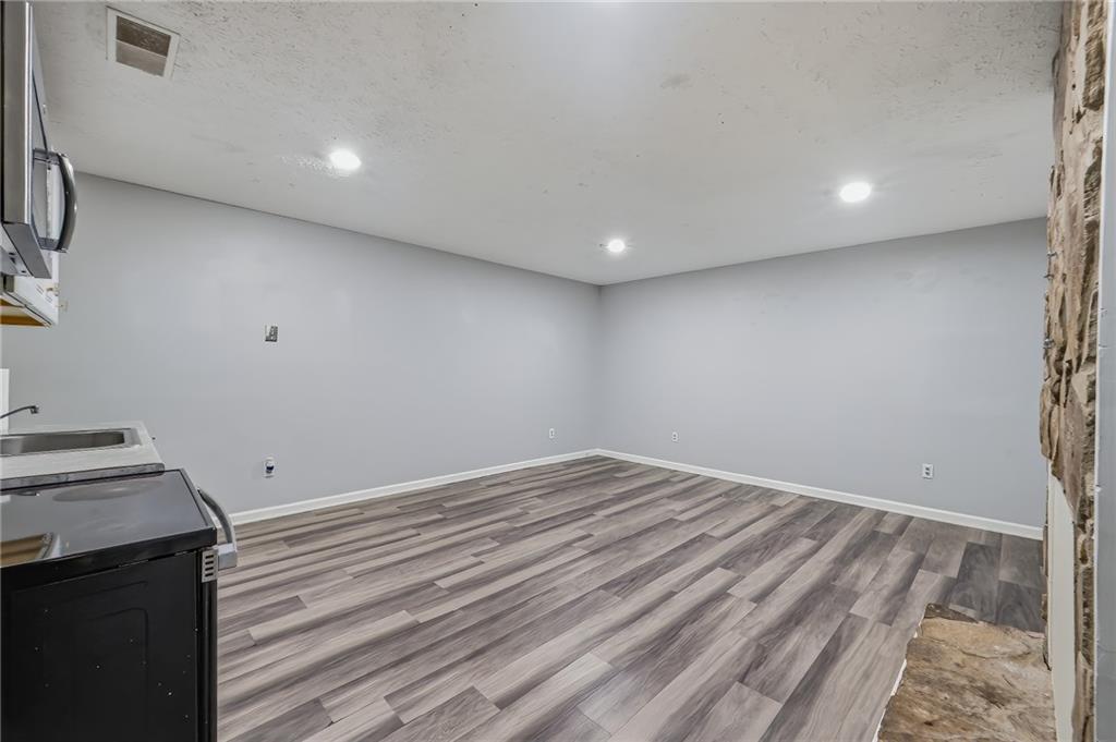 2616 Selman Drive Unit Top Duplex Property Photo 24