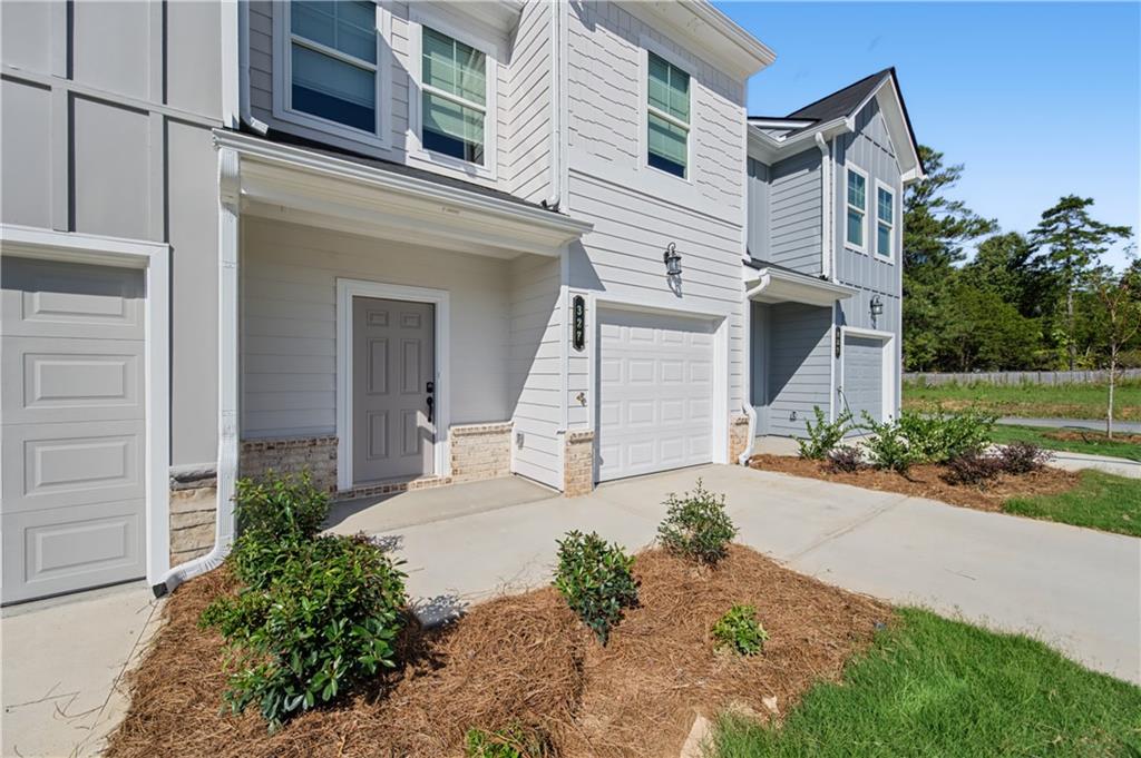 327 Rolling Green Road Property Photo 1