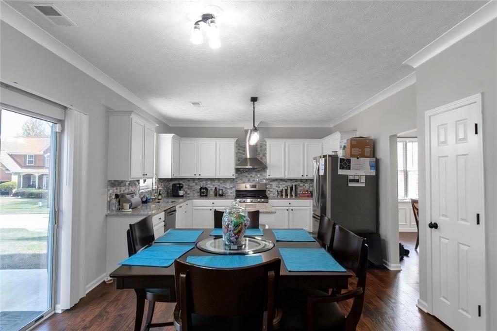 3152 Spruce Way Property Photo 12