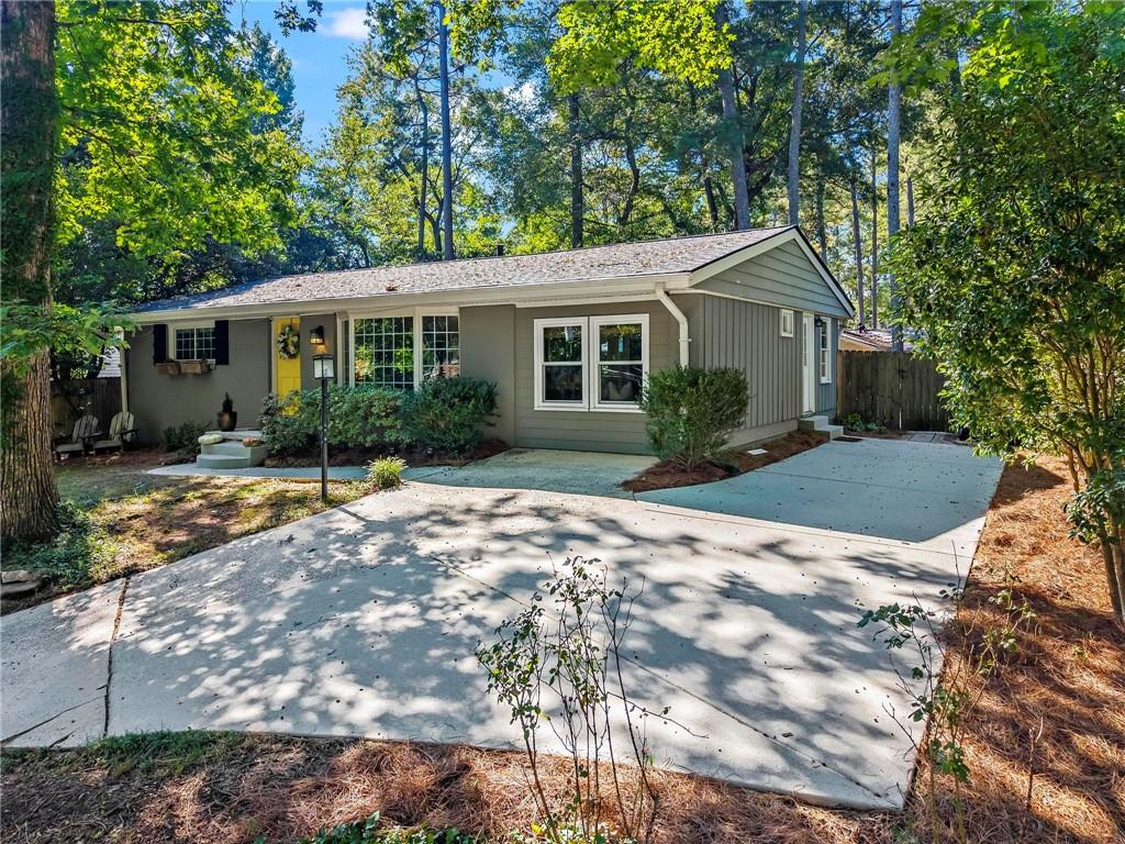 3842 Admiral Drive Property Photo 2