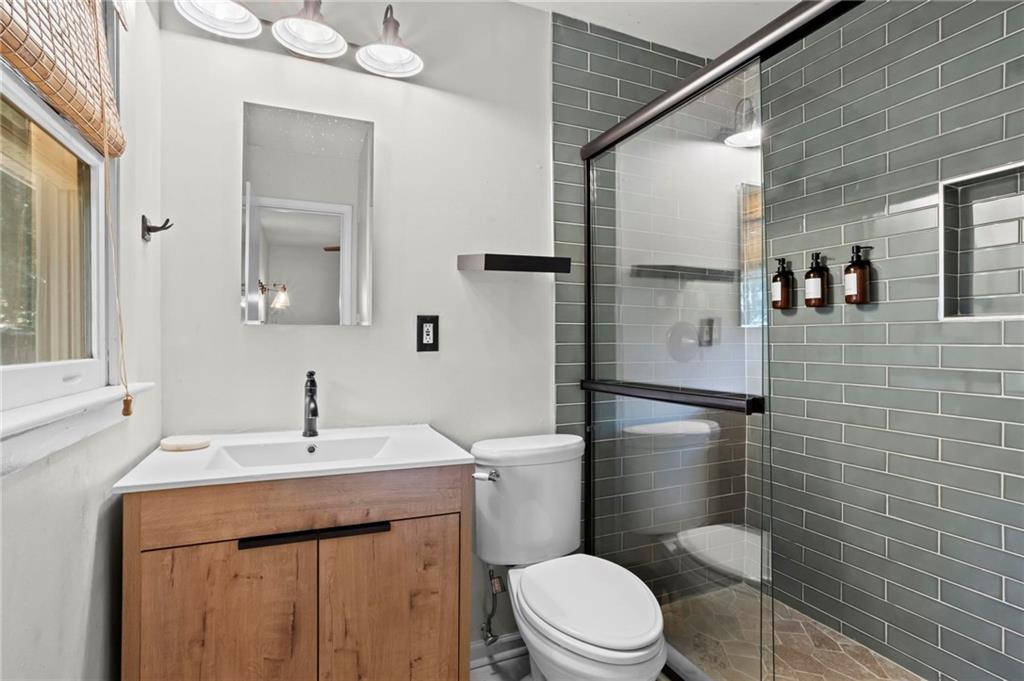 3842 Admiral Drive Property Photo 18