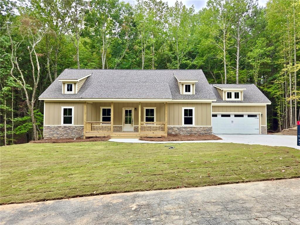 138 Lakewood Drive Property Photo 1
