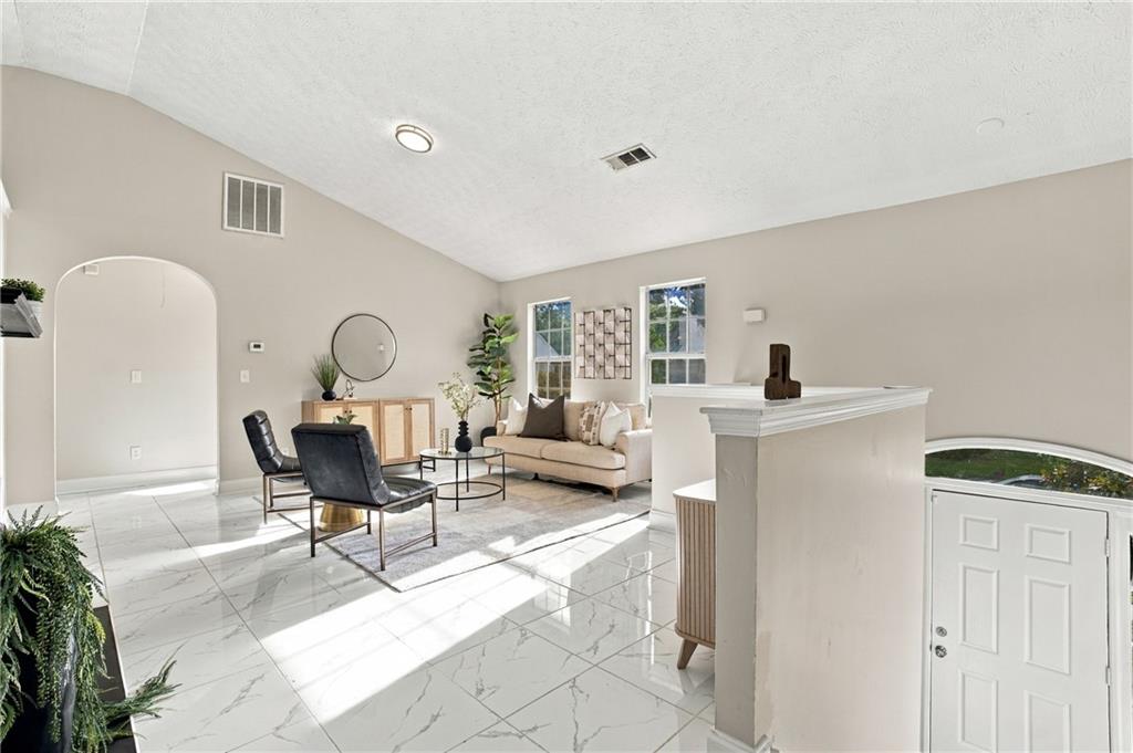 10700 Barberry Drive Property Photo 3