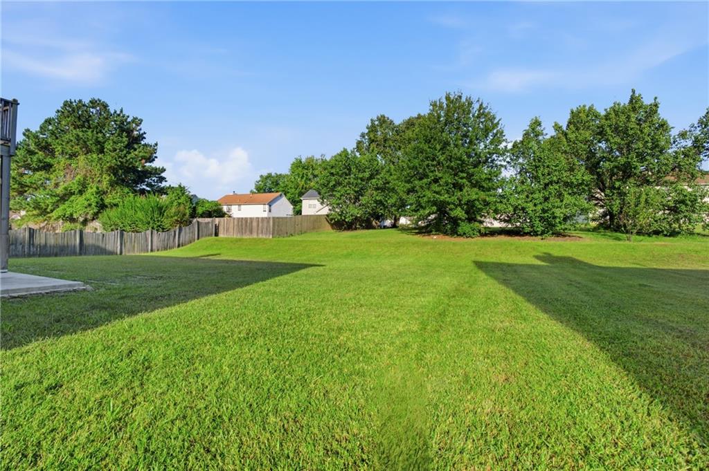10700 Barberry Drive Property Photo 15